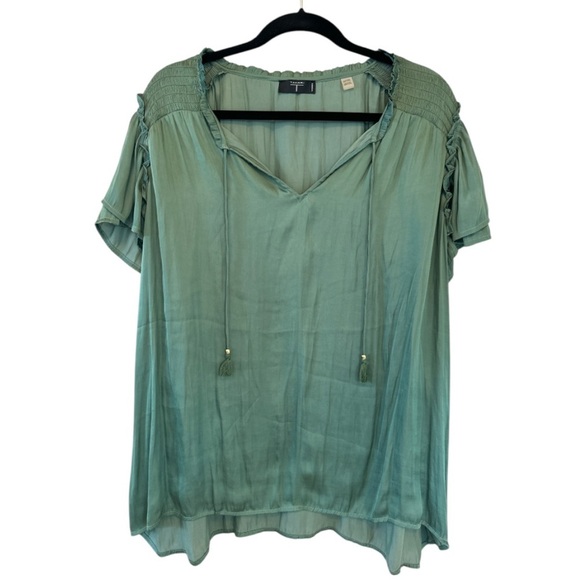 T Tahari Plus Size Green Top - Picture 3 of 10